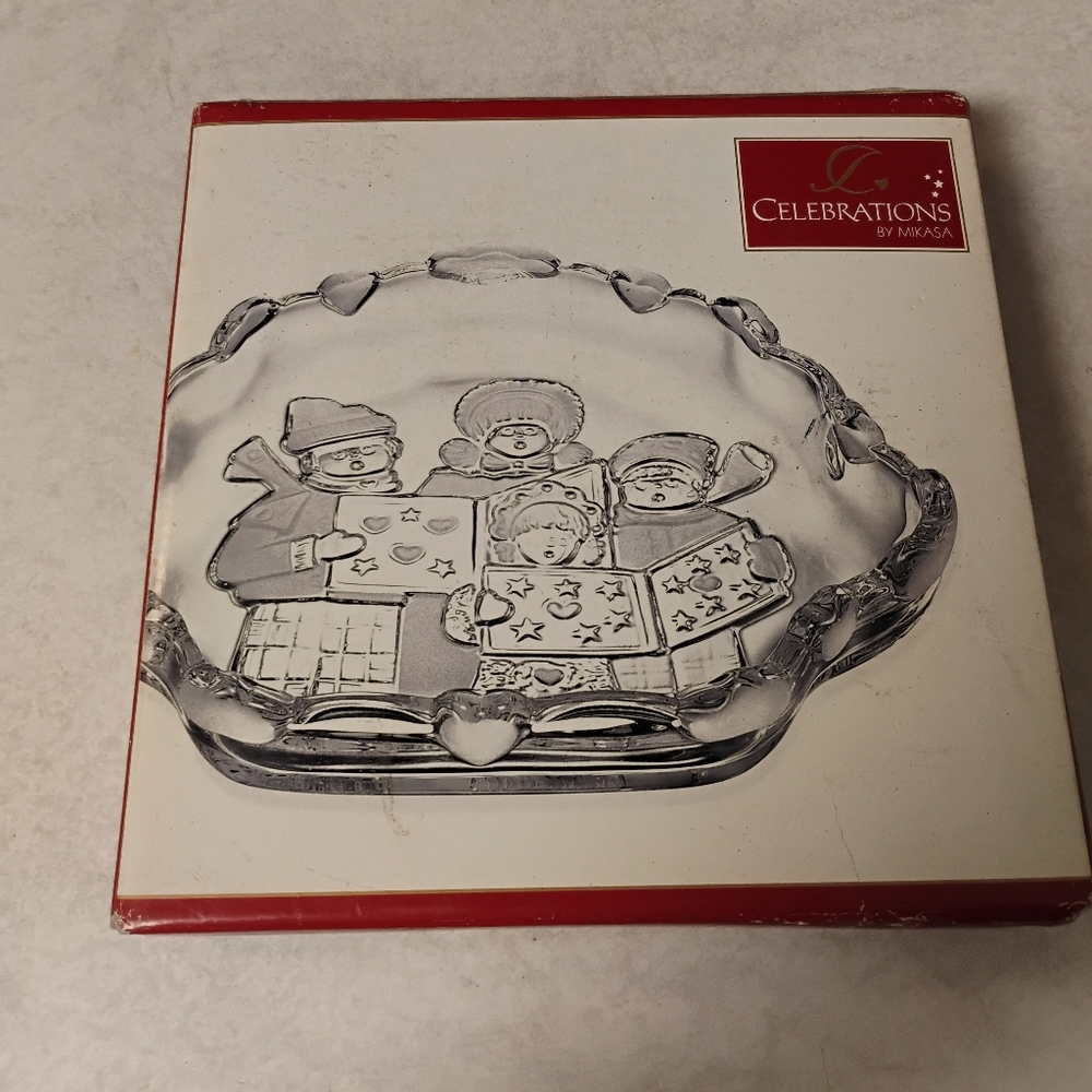 Mikasa Celebrations Holiday Decor Plate - Silver